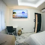 Luxury & 게스트하우스 4*