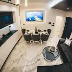 Luxury & 게스트하우스 루브스키