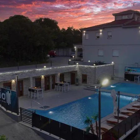 Gasthuis Luxury & 4*