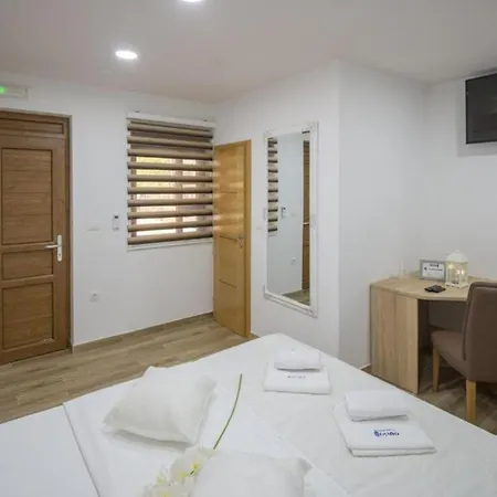 Luxury & 4*