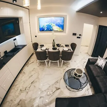 Pensjonat Luxury & 4*